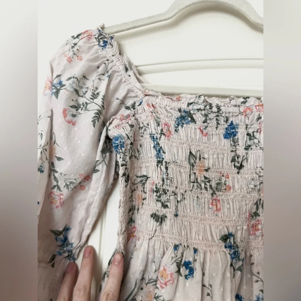 SAYLOR Clover Floral Smocked Top - Picture 4 of 7